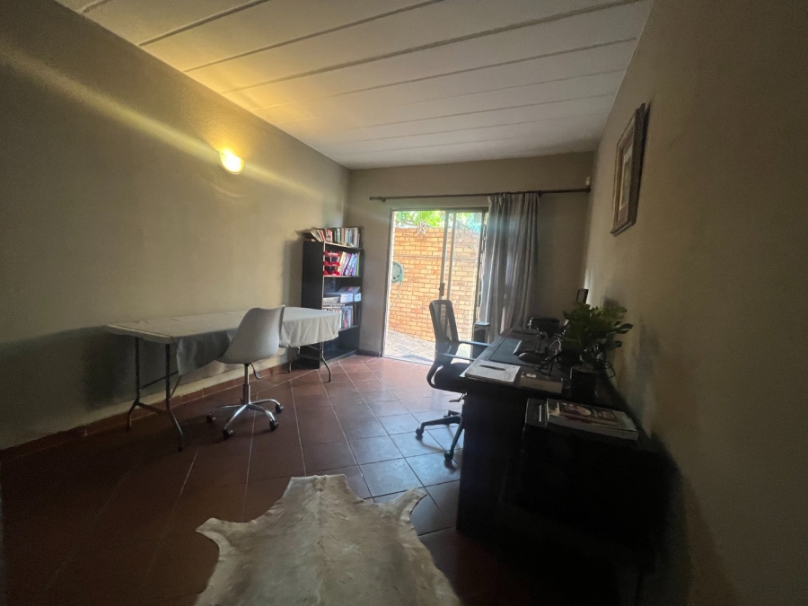 4 Bedroom Property for Sale in Safari Gardens North West